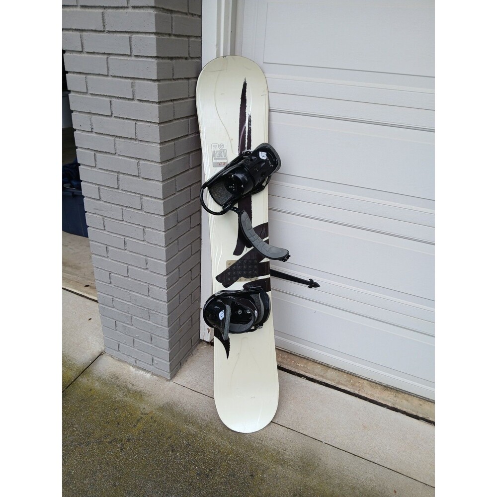 Ride Timeless 156 Snowboard with Burton Freestyle Bindings | Vintage All-Mountai